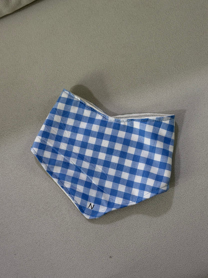 (FREE Embroidery) The Drool &amp; Dribble DIY Workshop: Custom bibs and bandanas